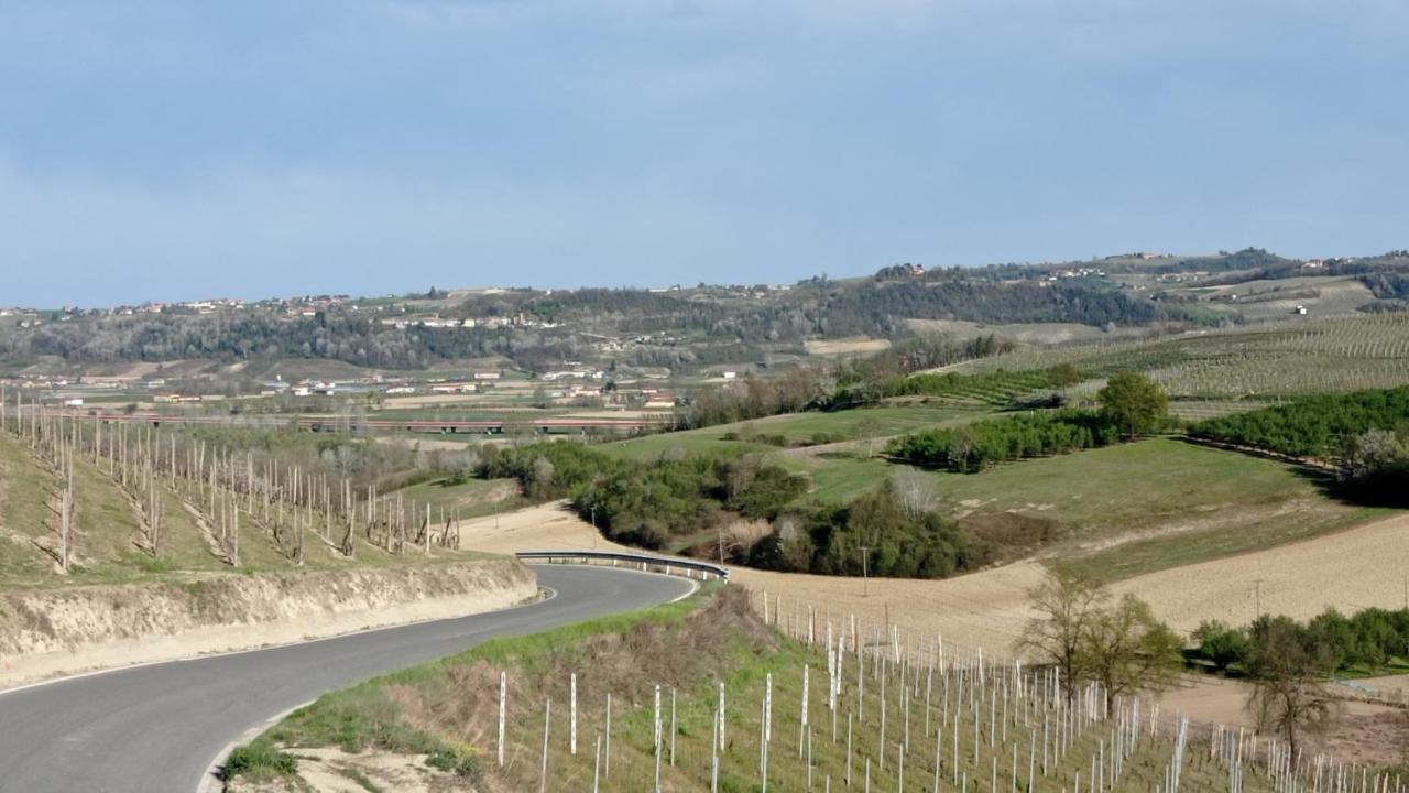 Casa Maya San Martino Alfieri ภายนอก รูปภาพ