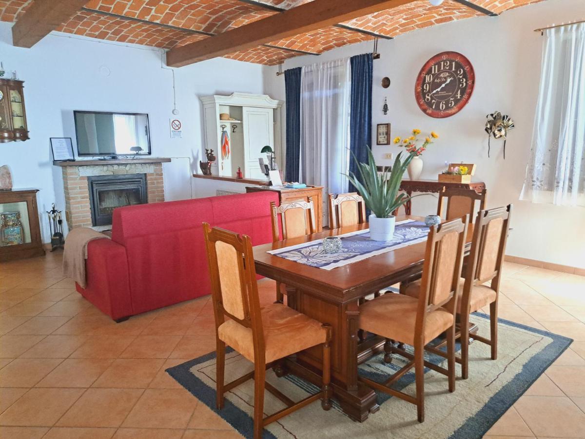 Casa Maya San Martino Alfieri ภายนอก รูปภาพ