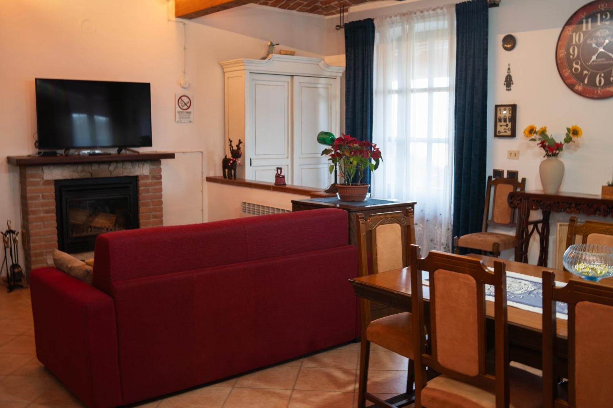 Casa Maya San Martino Alfieri ภายนอก รูปภาพ